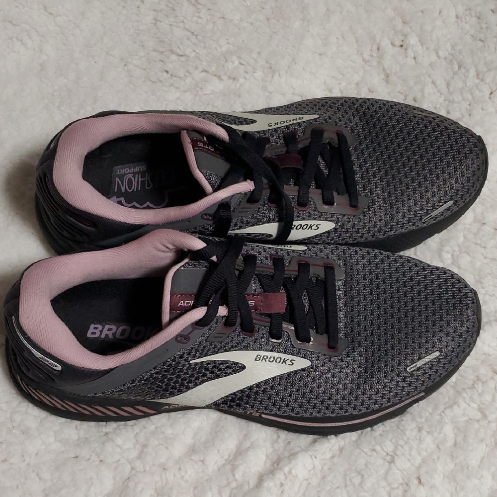 Brooks Adrenaline 22 GTS Sneakers - Picture 4 of 11